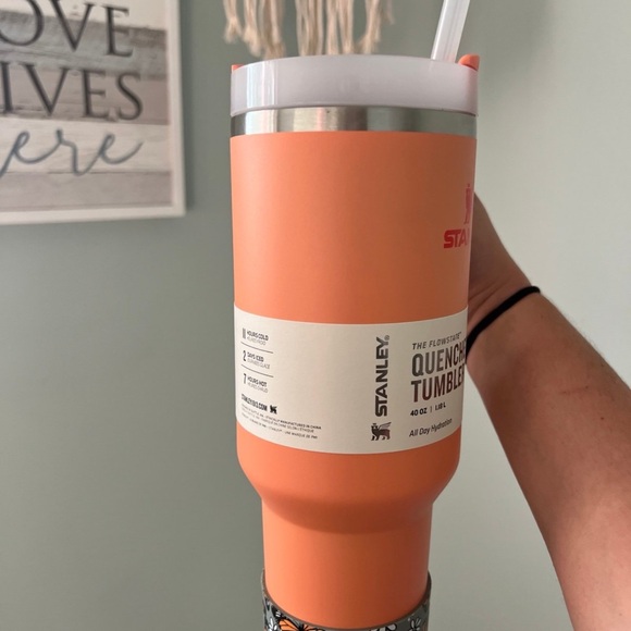 Stanley Quencher H2.0 40oz. Nectarine Tumbler + BOOT - Picture 9 of 9